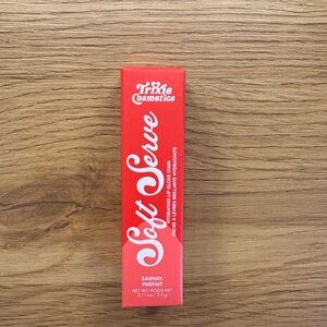 BNIB Trixie Cosmetics soft serve lip stain